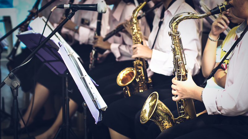 Students playing saxophone